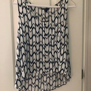 Patterned tank